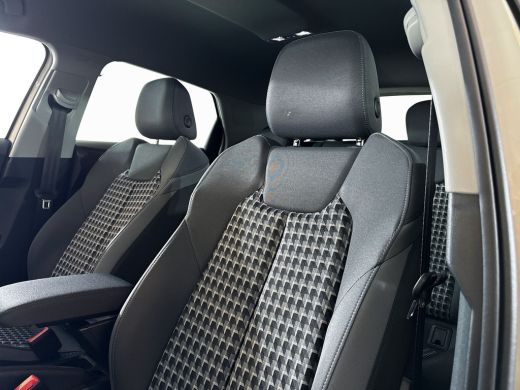 Audi A1 Sportback Sportback 25 95pk TFSI S edition | Parkeerhulp plus | Adaptive cruise control | MMI navigatie plu... ActivLease financial lease