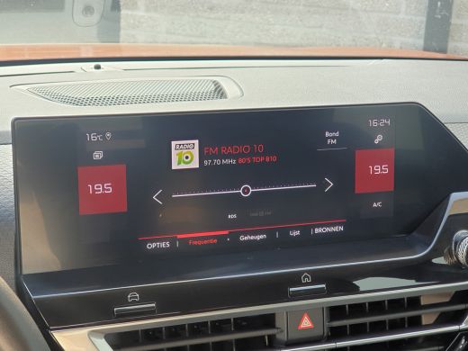 Citroën C4 1.2 Puretech Feel Edition | Achterbank in delen neerklapbaar | Achteruitrijcamera | Airco (automa... ActivLease financial lease