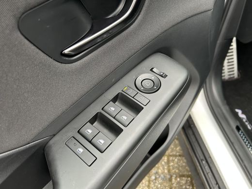 Hyundai KONA 1.6 GDI HEV N-Line | Apple Carplay/Android Auto | Lichtmetalen velgen | Climate Control | Achteru... ActivLease financial lease