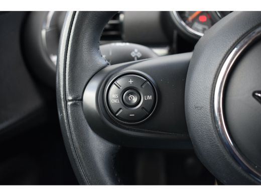 Mini Clubman 1.5 One Business Edition | Apple CarPlay | Leer | Climate | Cruise ActivLease financial lease