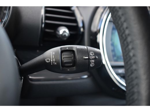 Mini Clubman 1.5 One Business Edition | Apple CarPlay | Leer | Climate | Cruise ActivLease financial lease