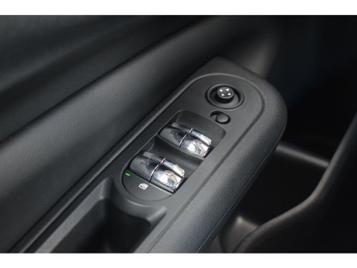 Mini Clubman 1.5 One Business Edition | Apple CarPlay | Leer | Climate | Cruise ActivLease financial lease