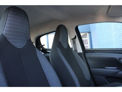 Peugeot 108 1.0 e-VTi Allure | Navi by app | Apple Carplay | Lichtmetaal | 48.000km | ActivLease financial lease