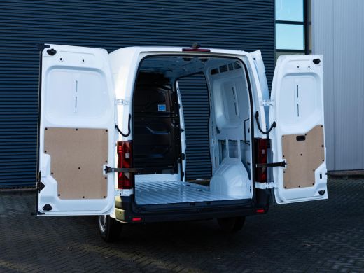 Renault Master T35 2.0 dCi 150 L2H2 Extra Led, navigatie, betimmering, achteruitrijcamera, cruise control, Lane ... ActivLease financial lease