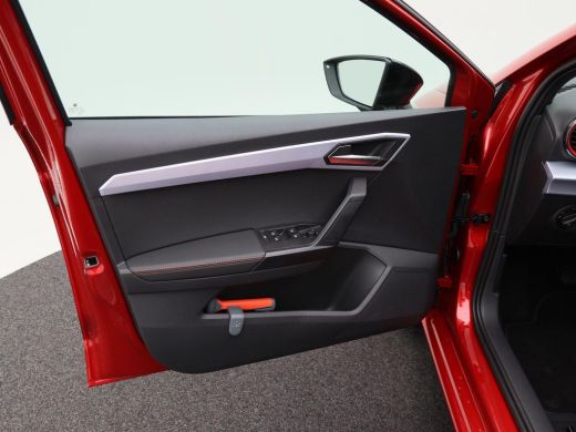 Seat Ibiza 1.0 TSi FR Business Connect | Stoelverwarming | camera | Travel Assist | Full LED | Keyless | App... ActivLease financial lease