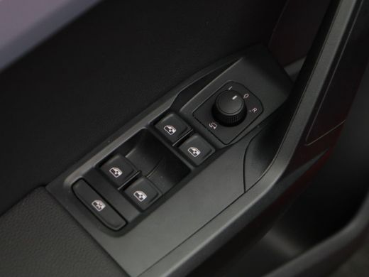 Seat Ibiza 1.0 TSi FR Business Connect | Stoelverwarming | camera | Travel Assist | Full LED | Keyless | App... ActivLease financial lease