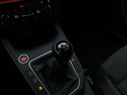 Seat Ibiza 1.0 TSi FR Business Connect | Stoelverwarming | camera | Travel Assist | Full LED | Keyless | App... ActivLease financial lease