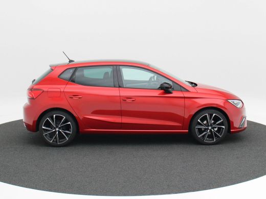Seat Ibiza 1.0 TSi FR Business Connect | Stoelverwarming | camera | Travel Assist | Full LED | Keyless | App... ActivLease financial lease