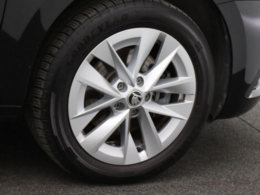 Skoda Octavia Combi 1.4 TSI iV PHEV Business Edition 204PK DSG Pano-Schuifdak, Trekhaak, Adaptieve Cruise Contr... ActivLease financial lease