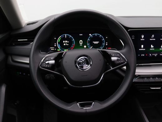 Skoda Octavia Combi 1.4 TSI iV PHEV Business Edition 204PK DSG Pano-Schuifdak, Trekhaak, Adaptieve Cruise Contr... ActivLease financial lease