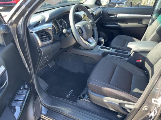 Toyota Hilux 2.4 D-4D Double Cab Professional Premium BPM vrij | Navigatie | Apple CarPlay/Android auto | Acht... ActivLease financial lease