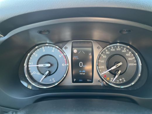 Toyota Hilux 2.4 D-4D Double Cab Professional Premium BPM vrij | Navigatie | Apple CarPlay/Android auto | Acht... ActivLease financial lease