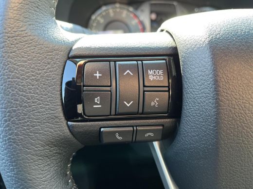 Toyota Hilux 2.4 D-4D Double Cab Professional Premium BPM vrij | Navigatie | Apple CarPlay/Android auto | Acht... ActivLease financial lease