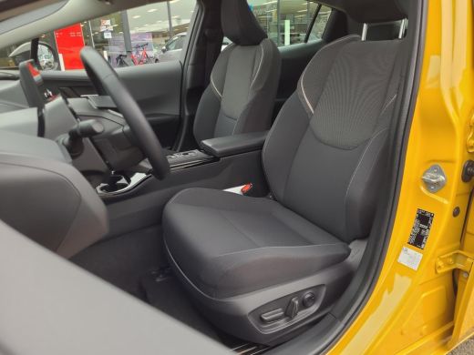 Toyota Prius 2.0 Plug-in Executive | Panorama dak | Apple CarPlay | Navigatie | Rijklaarprijs incl. garantie | ActivLease financial lease