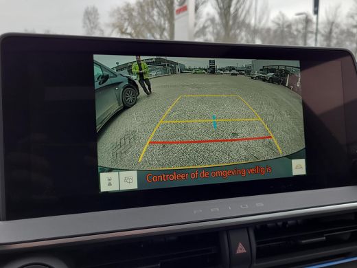 Toyota Prius 2.0 Plug-in Executive | Panorama dak | Apple CarPlay | Navigatie | Rijklaarprijs incl. garantie | ActivLease financial lease