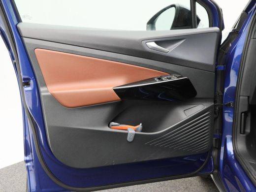 Volkswagen ID.4 First 77 kWh 204 Pk Automaat | Navigatie | 20 Inch | Adaptive Cruise | Stoelverwarming | Camera |... ActivLease financial lease