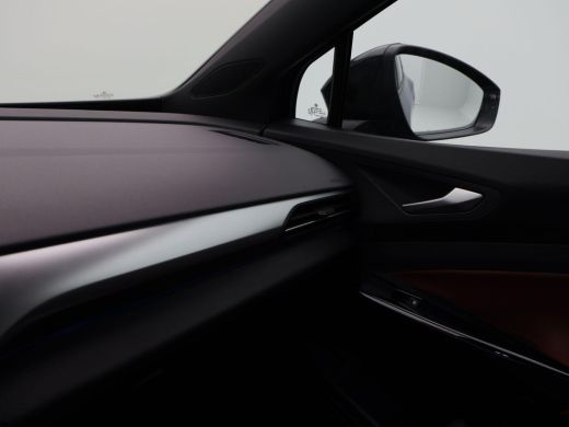 Volkswagen ID.4 First 77 kWh 204 Pk Automaat | Navigatie | 20 Inch | Adaptive Cruise | Stoelverwarming | Camera |... ActivLease financial lease