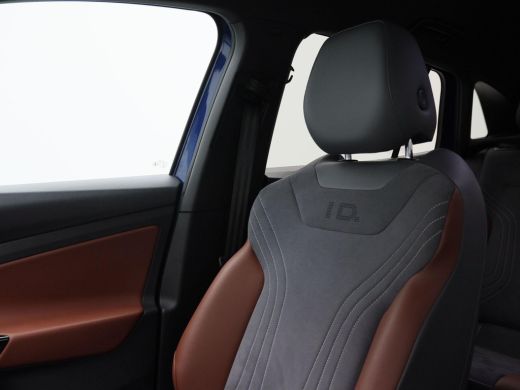Volkswagen ID.4 First 77 kWh 204 Pk Automaat | Navigatie | 20 Inch | Adaptive Cruise | Stoelverwarming | Camera |... ActivLease financial lease