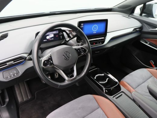 Volkswagen ID.4 First 77 kWh 204 Pk Automaat | Navigatie | 20 Inch | Adaptive Cruise | Stoelverwarming | Camera |... ActivLease financial lease