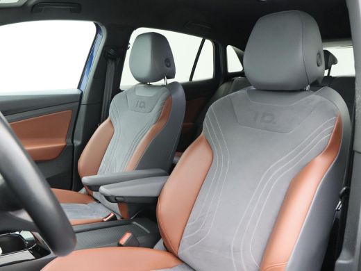 Volkswagen ID.4 First 77 kWh 204 Pk Automaat | Navigatie | 20 Inch | Adaptive Cruise | Stoelverwarming | Camera |... ActivLease financial lease