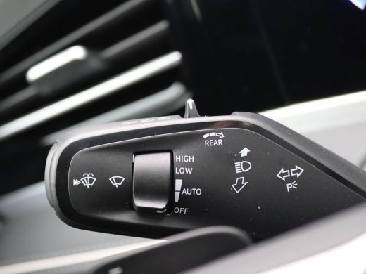 Volkswagen Passat Variant 1.5 eTSI Elegance Business 150PK DSG Adaptieve Cruise Controle, Head-Up Display, Side Ass... ActivLease financial lease