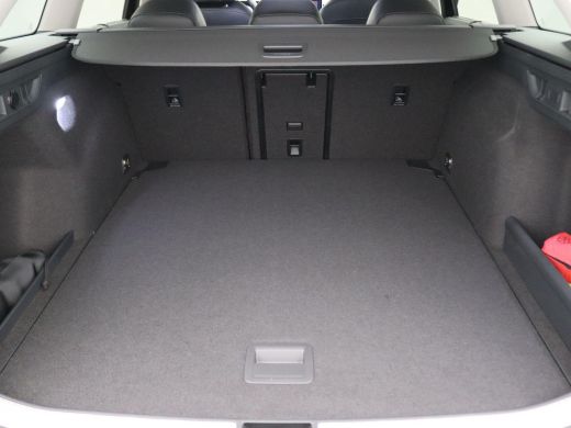 Volkswagen Passat Variant 1.5 eTSI Elegance Business 150PK DSG Adaptieve Cruise Controle, Head-Up Display, Side Ass... ActivLease financial lease