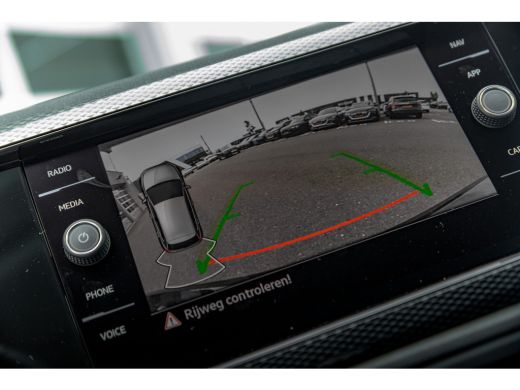 Volkswagen Polo Volkswagen Life Edition Inclusief €2000,- inruilvoordeel + €1000,- korting | 'App-Connect' smartp... ActivLease financial lease
