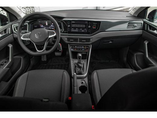 Volkswagen Polo Volkswagen Life Edition Inclusief €2000,- inruilvoordeel + €1000,- korting | 'App-Connect' smartp... ActivLease financial lease