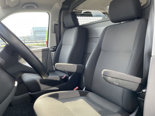 Volkswagen Transporter 2.0 TDI L1 150 Pk DSG | PDC | App Connect ActivLease financial lease