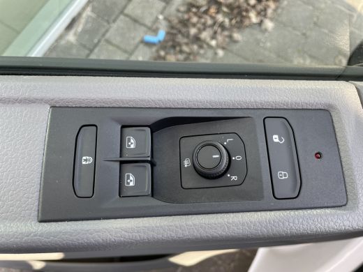 Volkswagen Transporter 2.0 TDI L1 150 Pk DSG | PDC | App Connect ActivLease financial lease