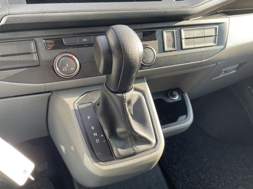 Volkswagen Transporter 2.0 TDI L1 150 Pk DSG | PDC | App Connect ActivLease financial lease
