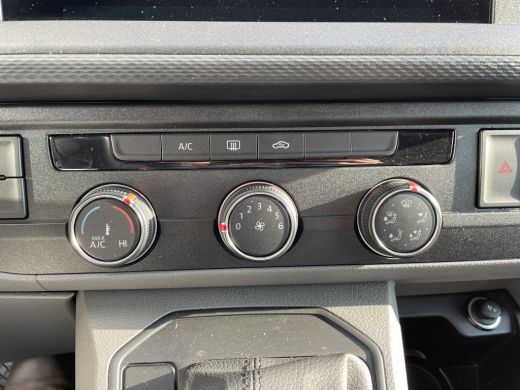 Volkswagen Transporter 2.0 TDI L1 150 Pk DSG | PDC | App Connect ActivLease financial lease