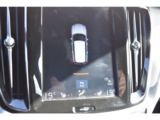 Volvo  V60 2.0 T4 R-Design Volvo V60 T4 R-Design |BurstingBlue |Trekhaak |Leer ActivLease financial lease