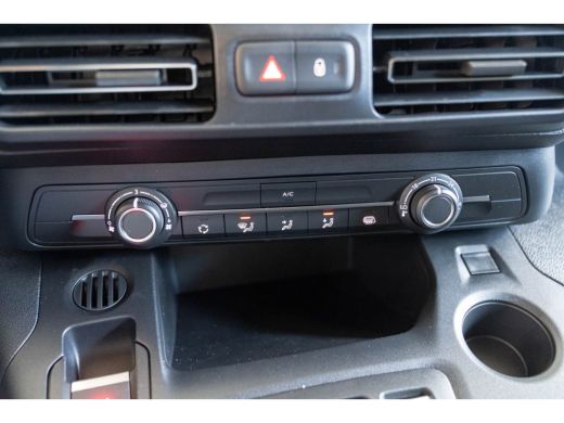 Opel Combo Electric 136 L1 50kWh | Apple Carplay & Android Auto | Laadruimte Pakket | Airco | Camera | ActivLease financial lease