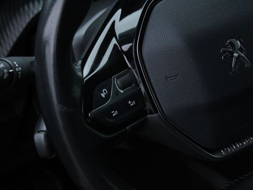 Peugeot 2008 1.2 PureTech Blue Lease Allure NL AUTO | TREKHAAK | CARPLAY | HALF LEDER | CRUISE | ActivLease financial lease