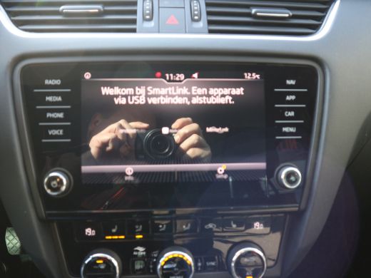Skoda Octavia Combi 1.0 TSI Gr. Clever Edition TREKHAAK AUTOMAAT CLIMA NAVI ActivLease financial lease
