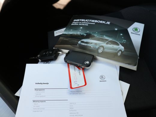 Skoda Octavia Combi 1.0 TSI Gr. Clever Edition TREKHAAK AUTOMAAT CLIMA NAVI ActivLease financial lease