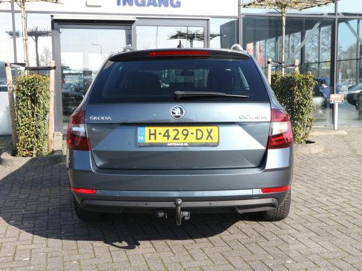 Skoda Octavia Combi 1.0 TSI Gr. Clever Edition TREKHAAK AUTOMAAT CLIMA NAVI ActivLease financial lease