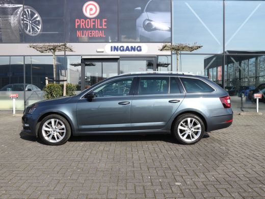 Skoda Octavia Combi 1.0 TSI Gr. Clever Edition TREKHAAK AUTOMAAT CLIMA NAVI ActivLease financial lease