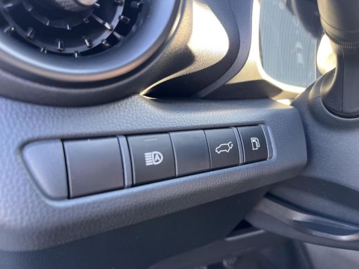 Toyota C-HR 1.8 Hybrid 140 First Edition | Navigatie | Apple CarPlay/Android auto | 360 graden camera ActivLease financial lease