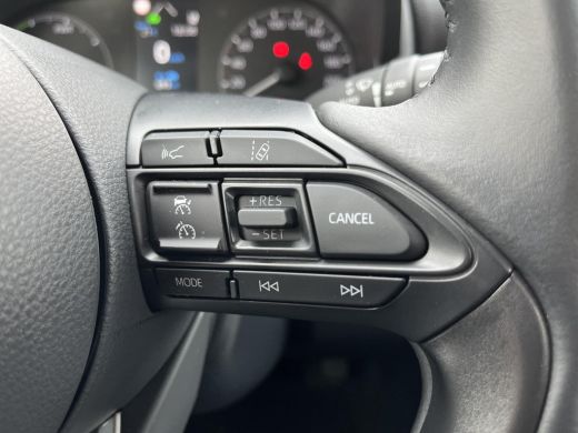 Toyota Yaris 1.5 Hybrid Dynamic | Apple CarPlay/Android auto | Achteruitrijcamera | Stoelverwarming ActivLease financial lease