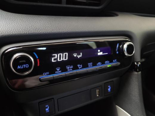 Toyota Yaris 1.5 Hybrid Dynamic Edition Apple CarPlay | Head Up | Stoel/stuurverwarming | Rijklaarprijs incl. ... ActivLease financial lease
