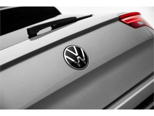 Volkswagen T-Roc 1.5 TSI Life DSG | Apple car Play | Clima | PDC V + A ActivLease financial lease
