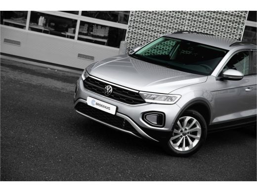Volkswagen T-Roc 1.5 TSI Life DSG | Apple car Play | Clima | PDC V + A ActivLease financial lease