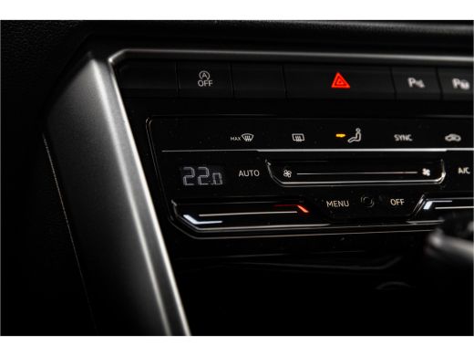 Volkswagen T-Roc 1.5 TSI Life DSG | Apple car Play | Clima | PDC V + A ActivLease financial lease