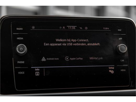 Volkswagen T-Roc 1.5 TSI Life DSG | Apple car Play | Clima | PDC V + A ActivLease financial lease