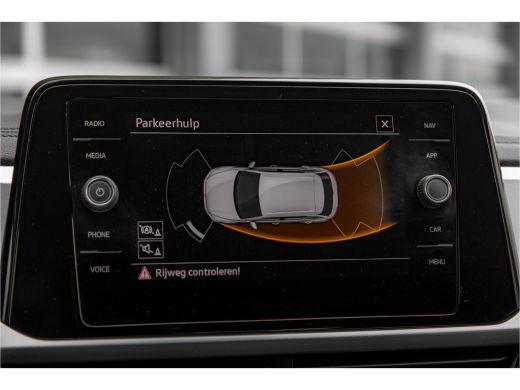 Volkswagen T-Roc 1.5 TSI Life DSG | Apple car Play | Clima | PDC V + A ActivLease financial lease