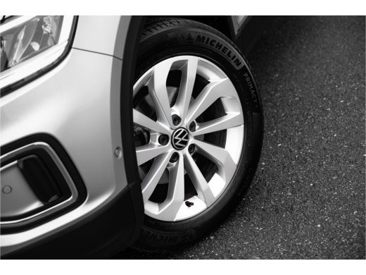 Volkswagen T-Roc 1.5 TSI Life DSG | Apple car Play | Clima | PDC V + A ActivLease financial lease
