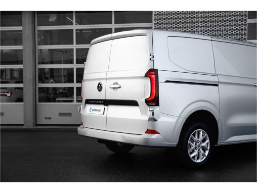 Volkswagen Transporter | 2024 | Bulli | L1 | Automaat 170 pk | Digitaal Dashboard ActivLease financial lease