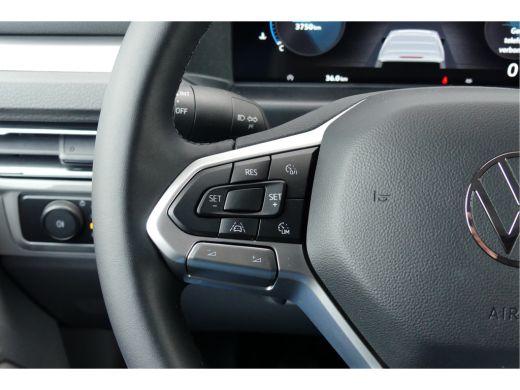 Volkswagen Transporter 2024 | Life | L1 | Digitaal Display ActivLease financial lease
